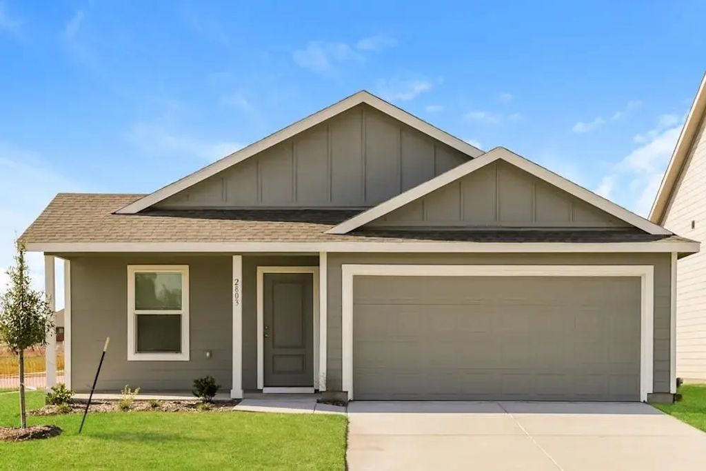 2803 Silent Way, Crandall