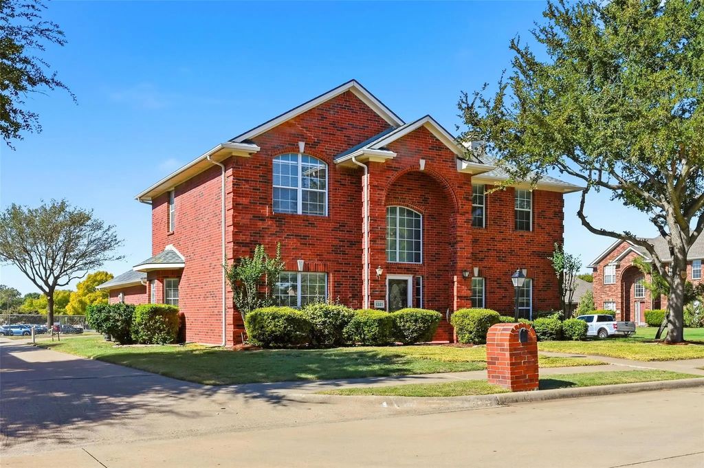 1321 Kenshire Court, Allen
