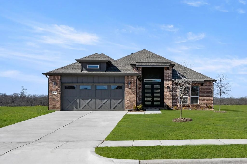 612 Ole Opry Drive, Burleson