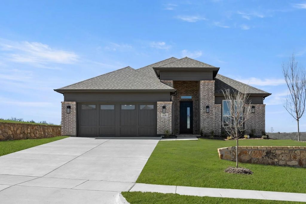1228 Dolly Drive, Burleson