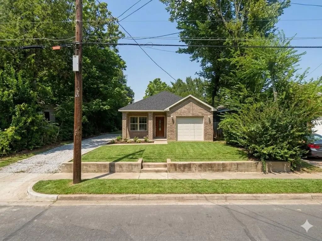 2633 Macon Street, Dallas