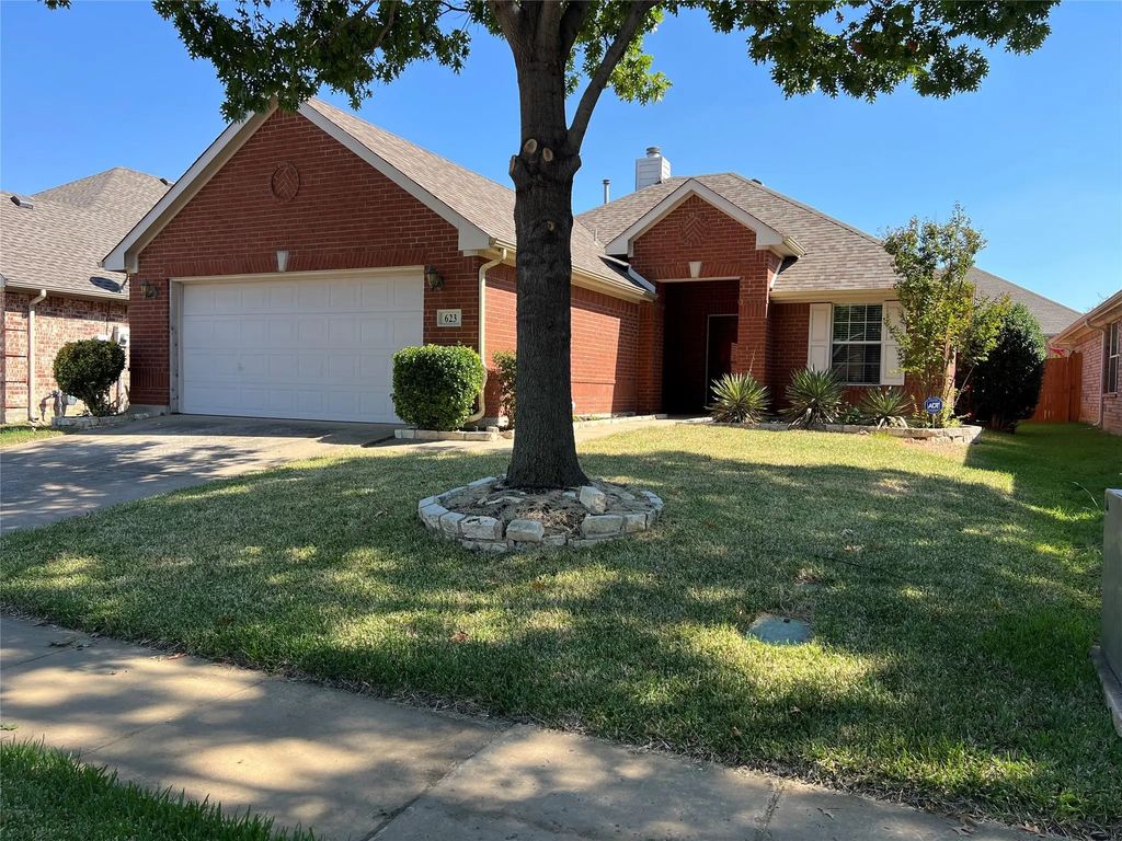 623 Creekside Drive, Little Elm
