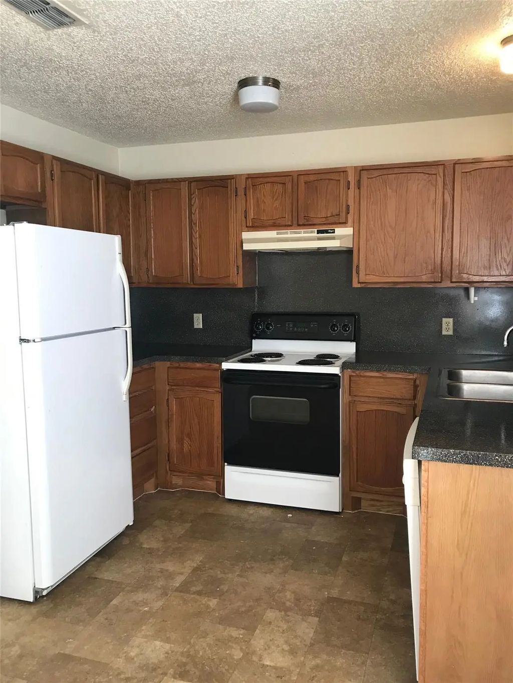 1401 Courtney Place B, Cleburne