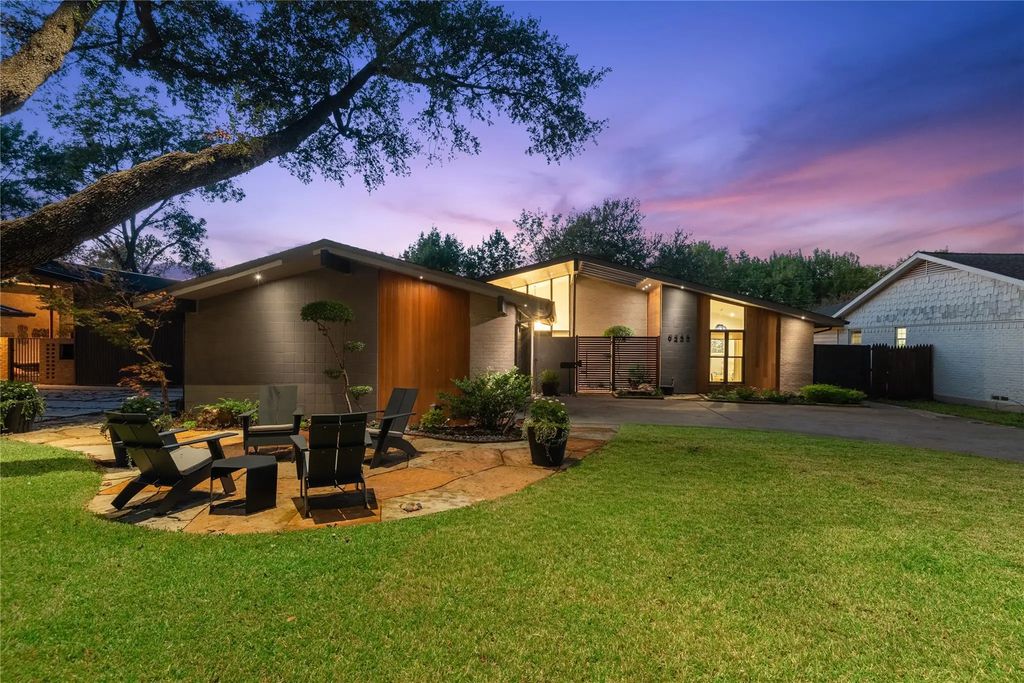 9233 Clearhurst Drive, Dallas