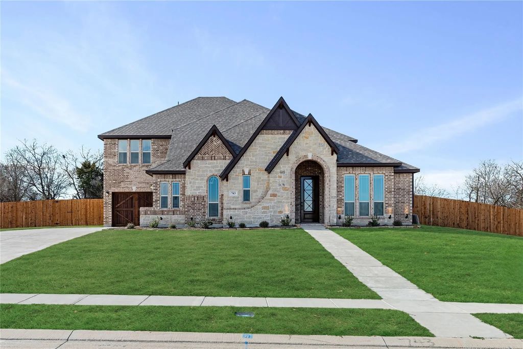 743 Crystal Lake Lane, Red Oak