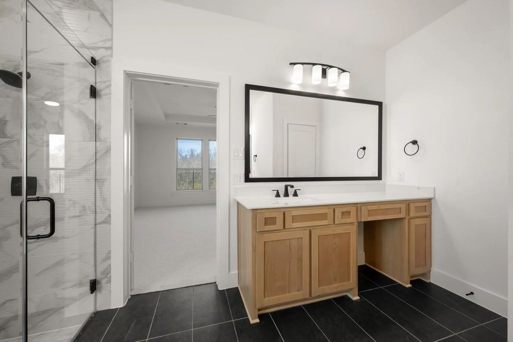 1228 Strait Lane, Burleson