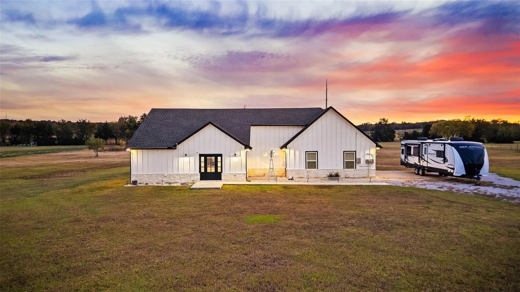 460 County Road 2184, Gainesville