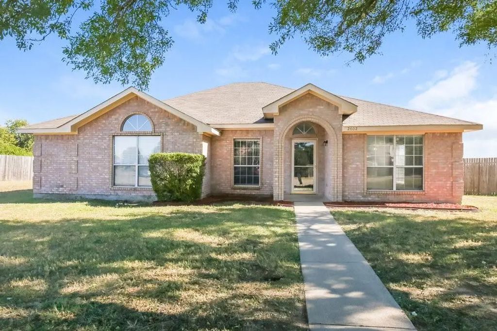 2602 Pioneer Lane, Lancaster