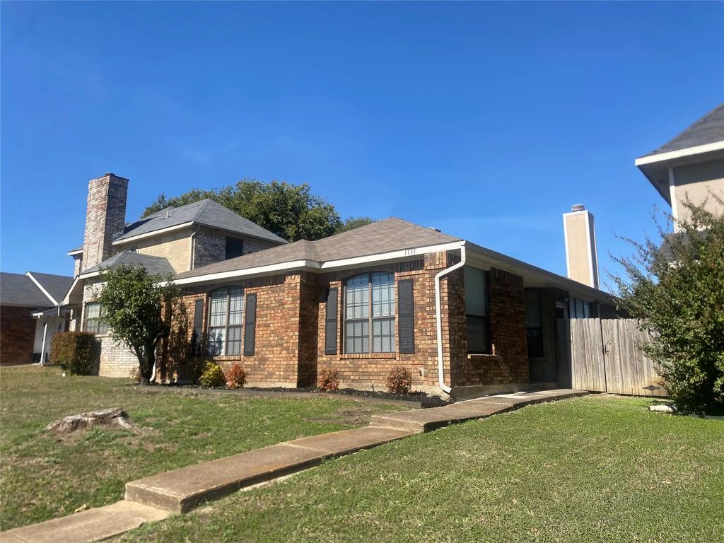 1133 Southpointe Drive, DeSoto