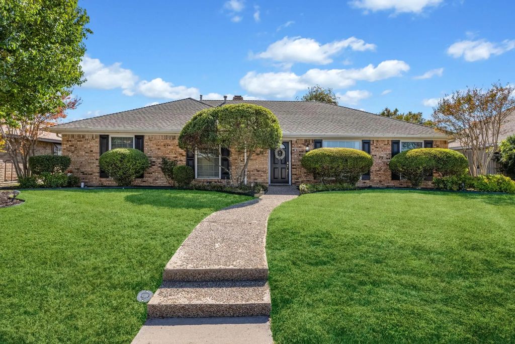 2608 Cross Bend Road, Plano