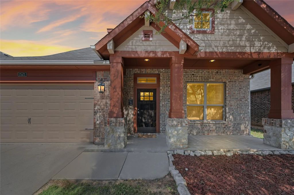 2521 Sanders Court, Bedford