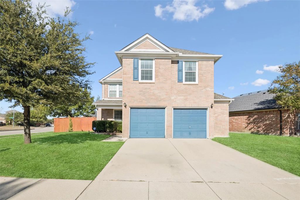 364 Fossil Bridge Drive, Fort Worth