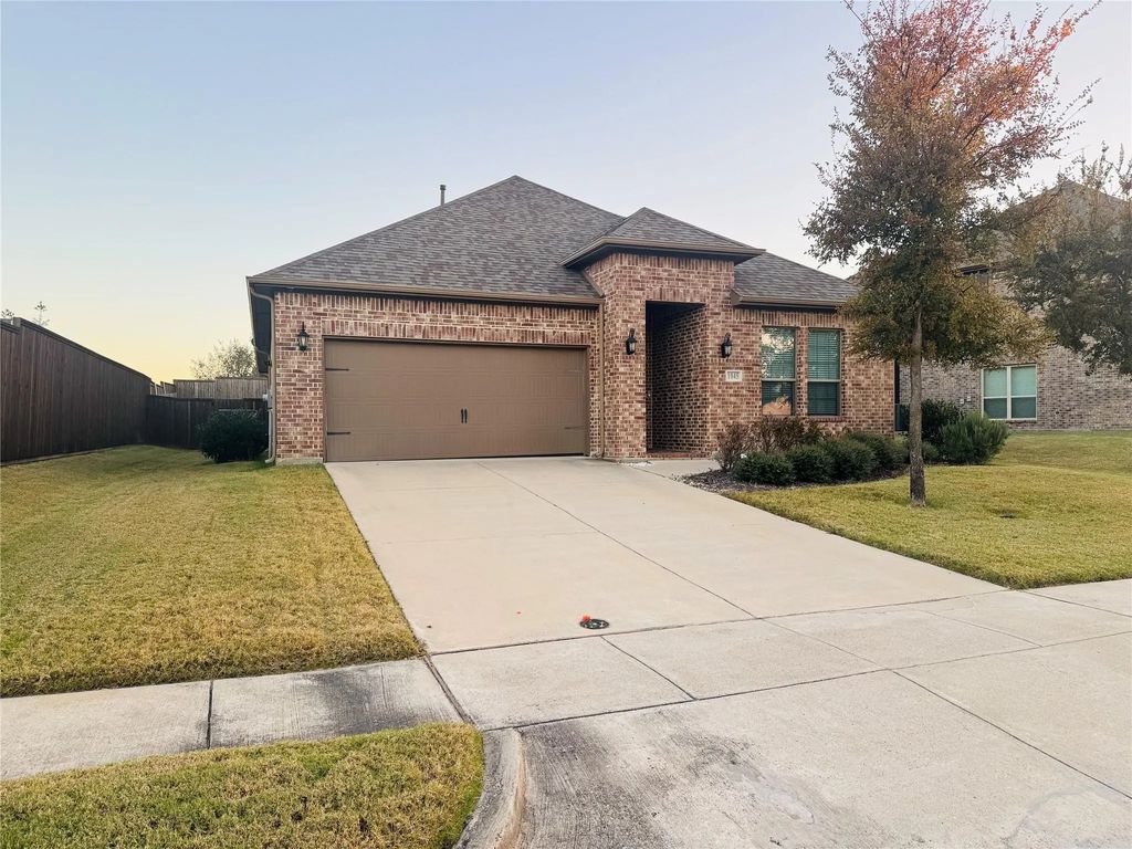1045 Little Gull Drive, Forney