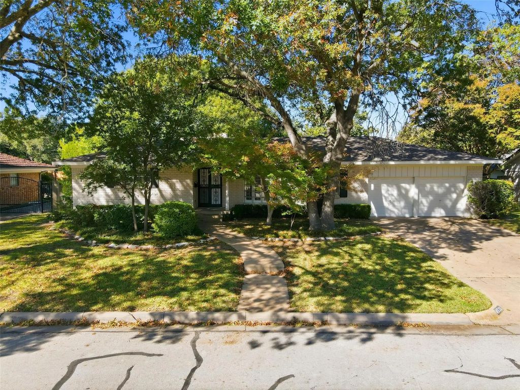 4536 Cloudview Road, Fort Worth