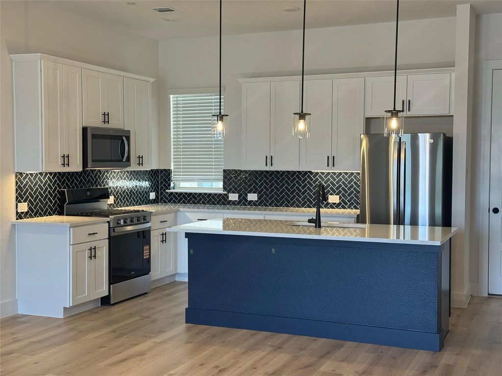 4413 Cave Springs Street, Celina