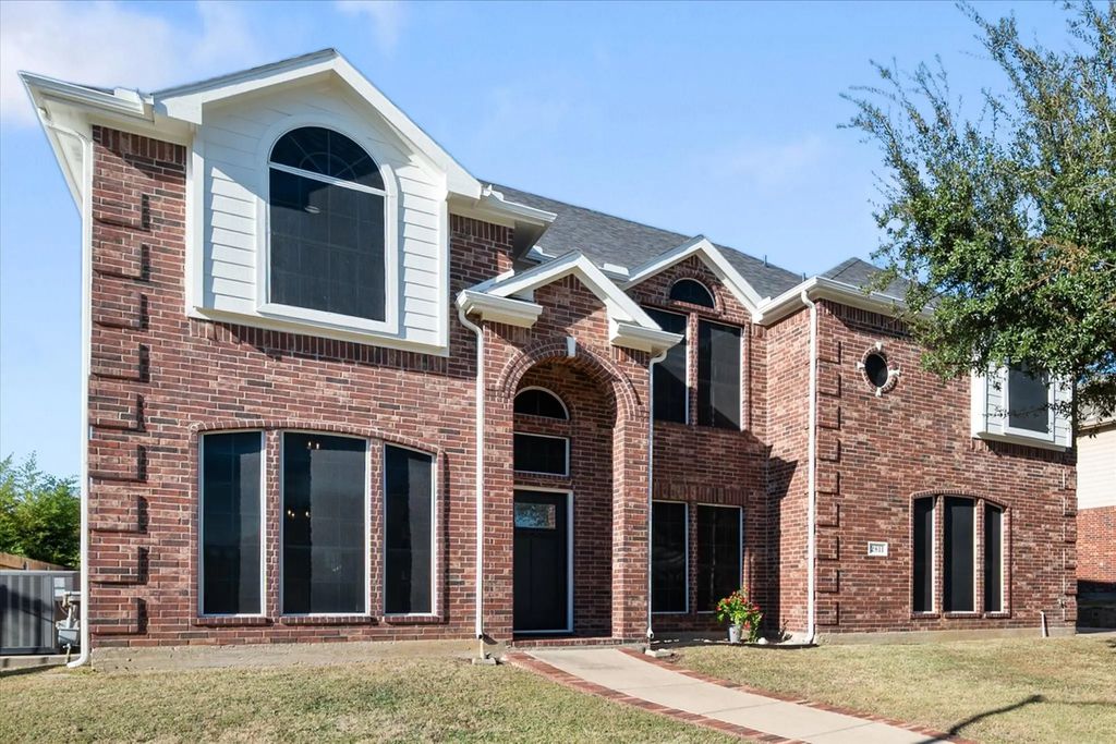2811 Saint Maria Drive, Mansfield
