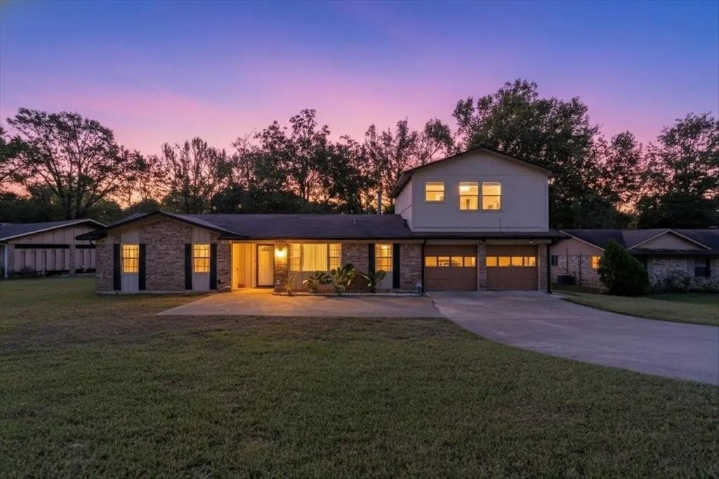 2323 Breckenridge Street, Tyler