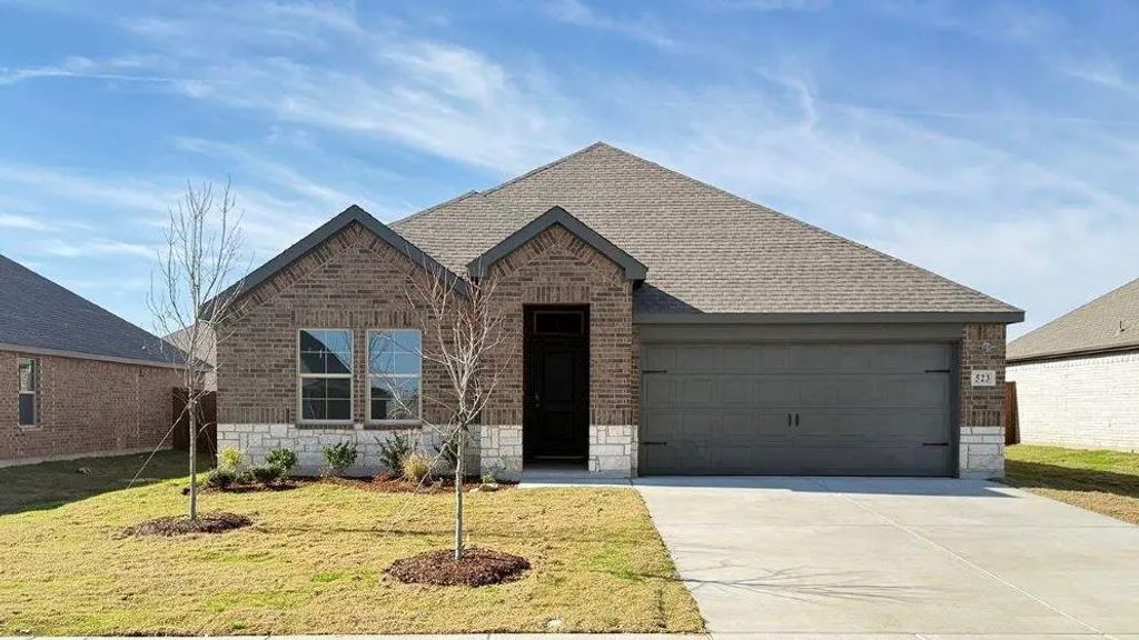 523 Trot Trail, Waxahachie