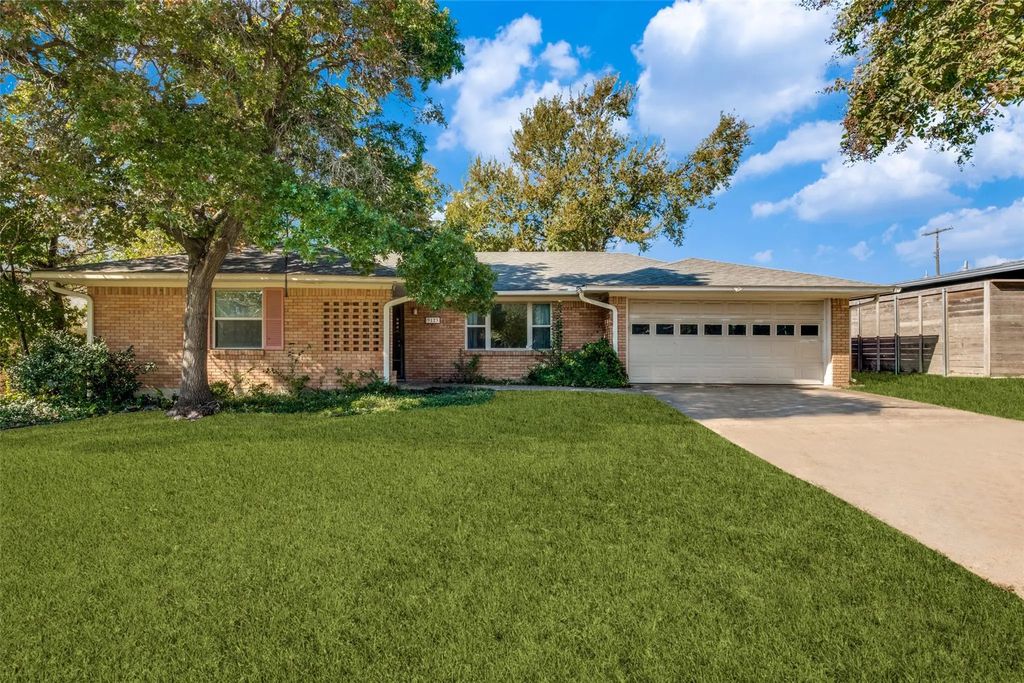 9123 Aldwick Drive, Dallas