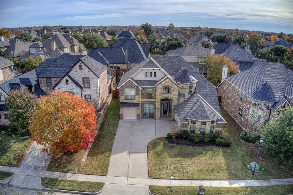 33 Tennis Village Drive, Heath
