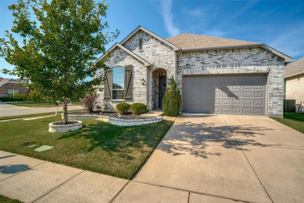 601 Pemberton Drive, Anna