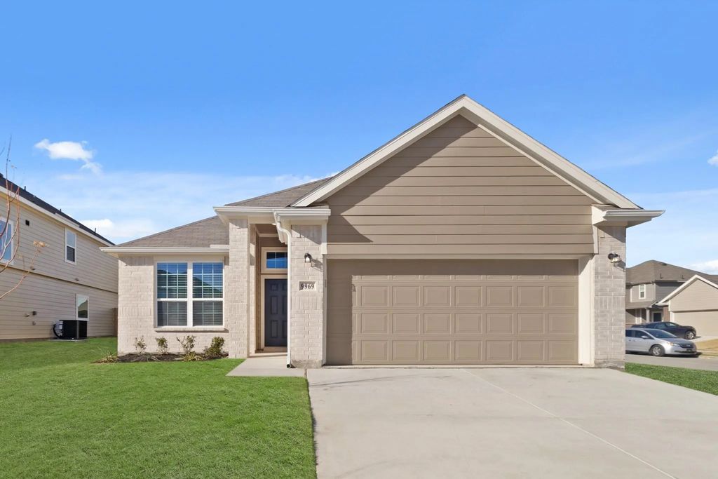 9969 Flying Wing Way, Fort Worth