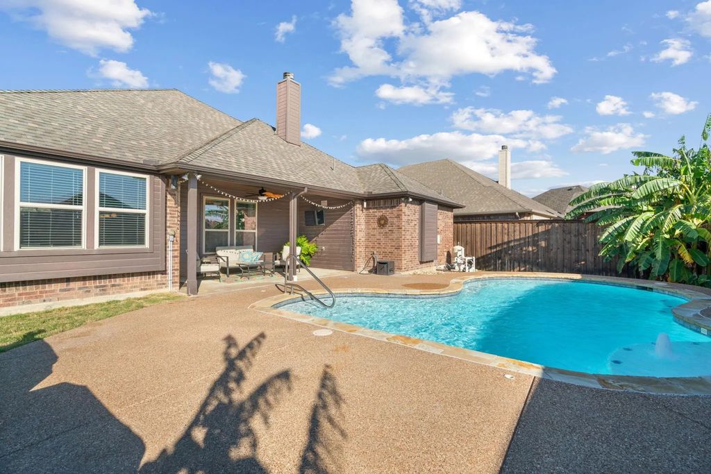 1667 Fraser Drive, Burleson
