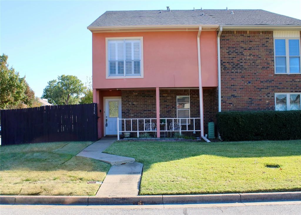 1656 Sonnet Drive, Grapevine