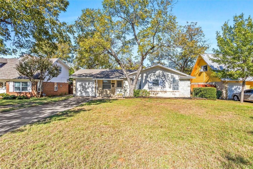1723 Foster Drive, Arlington