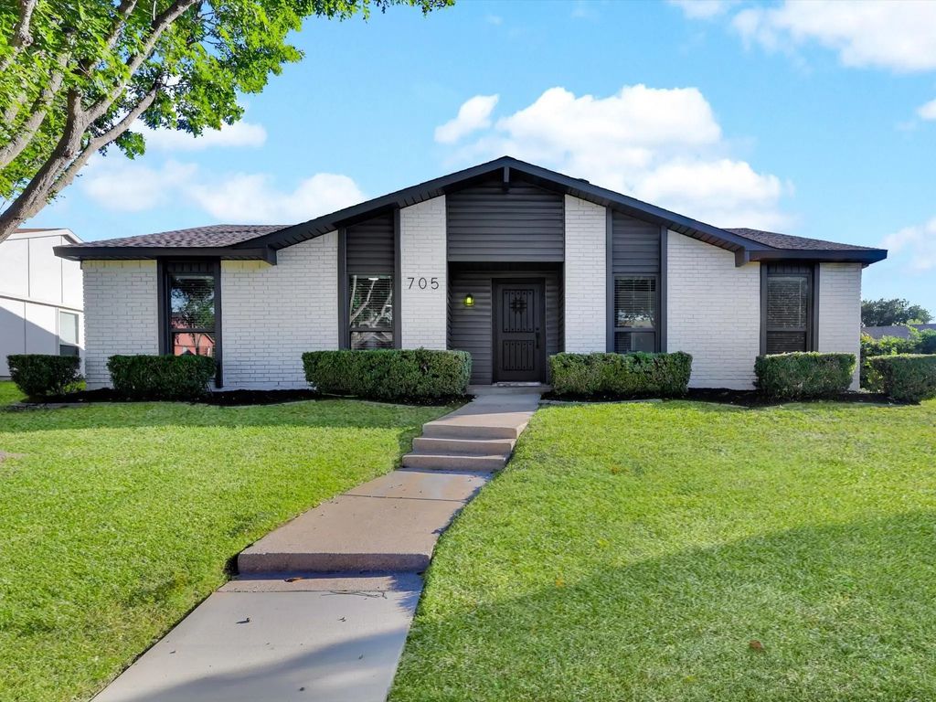 705 Green Canyon Drive, Mesquite