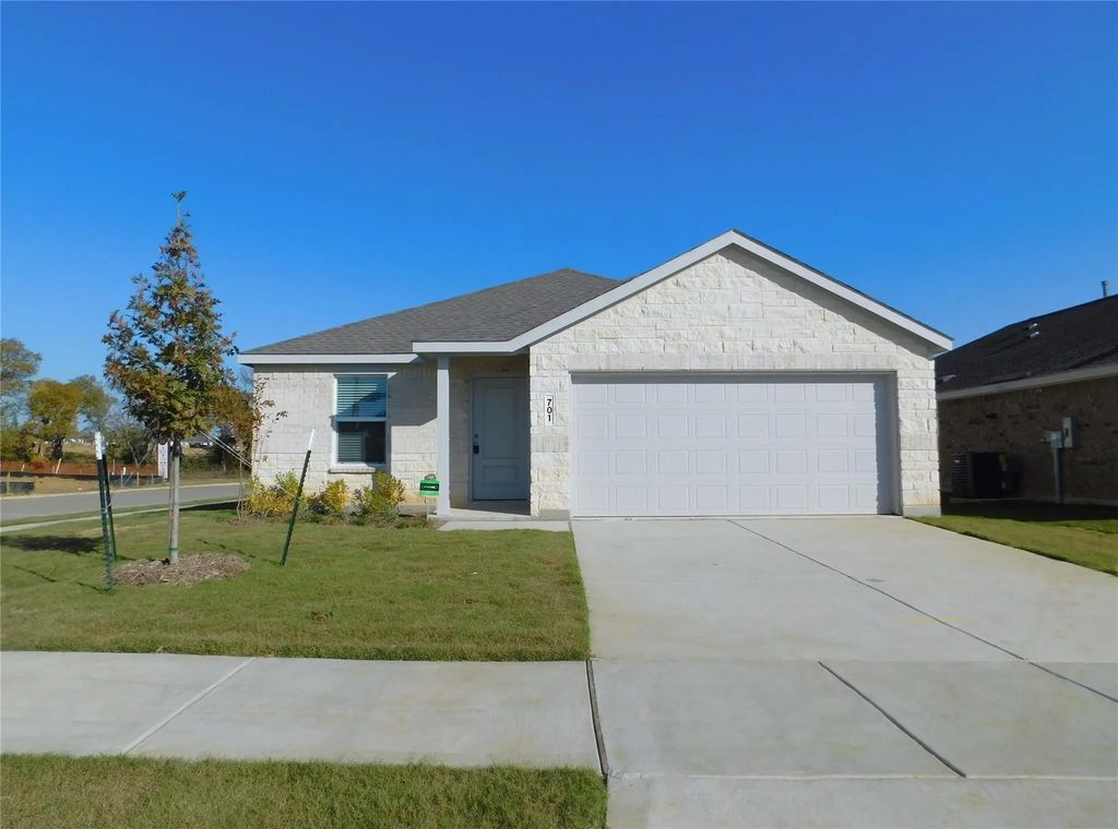 701 Topline Drive, Aubrey