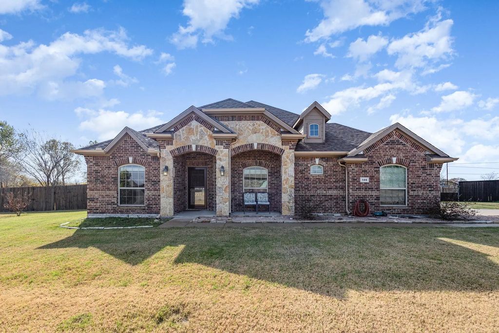 106 Cardiff Lane, Waxahachie