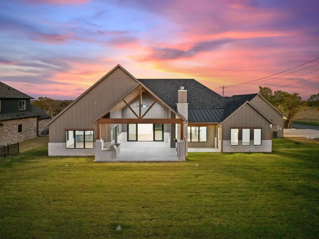 300 Ryker Lane, Gunter