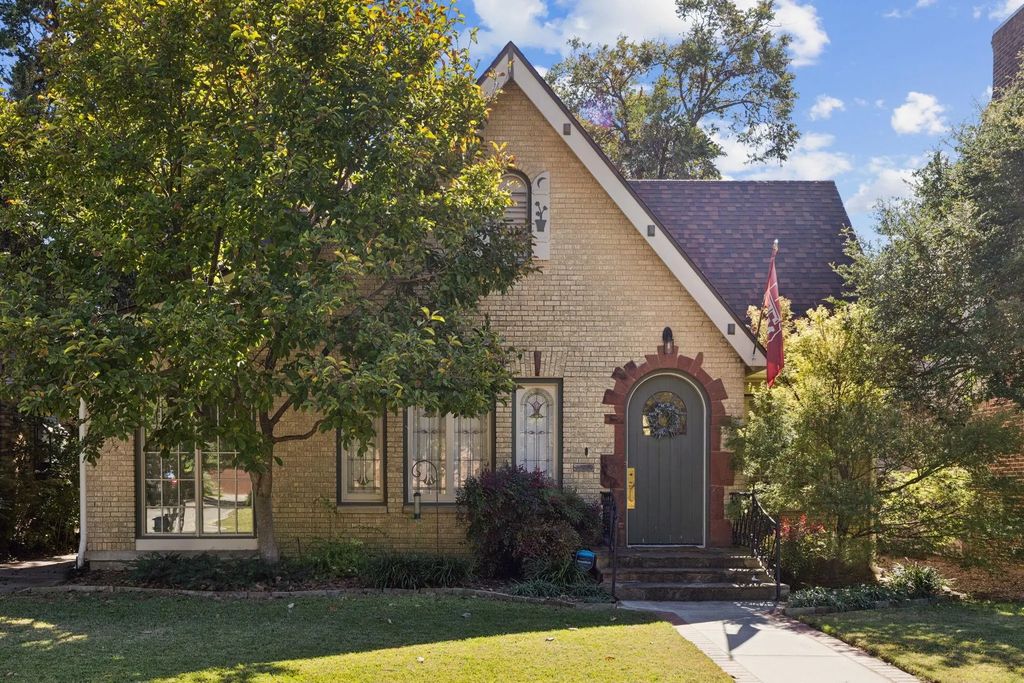 6006 Mercedes Avenue, Dallas