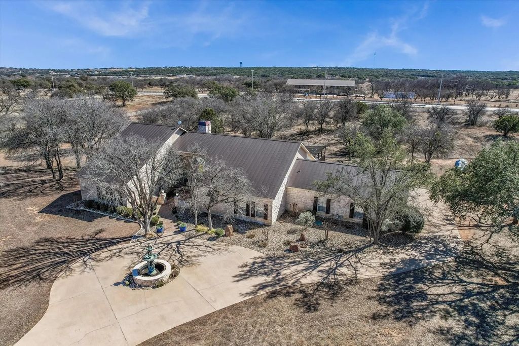 209 Tarbet Trail, Horseshoe Bay