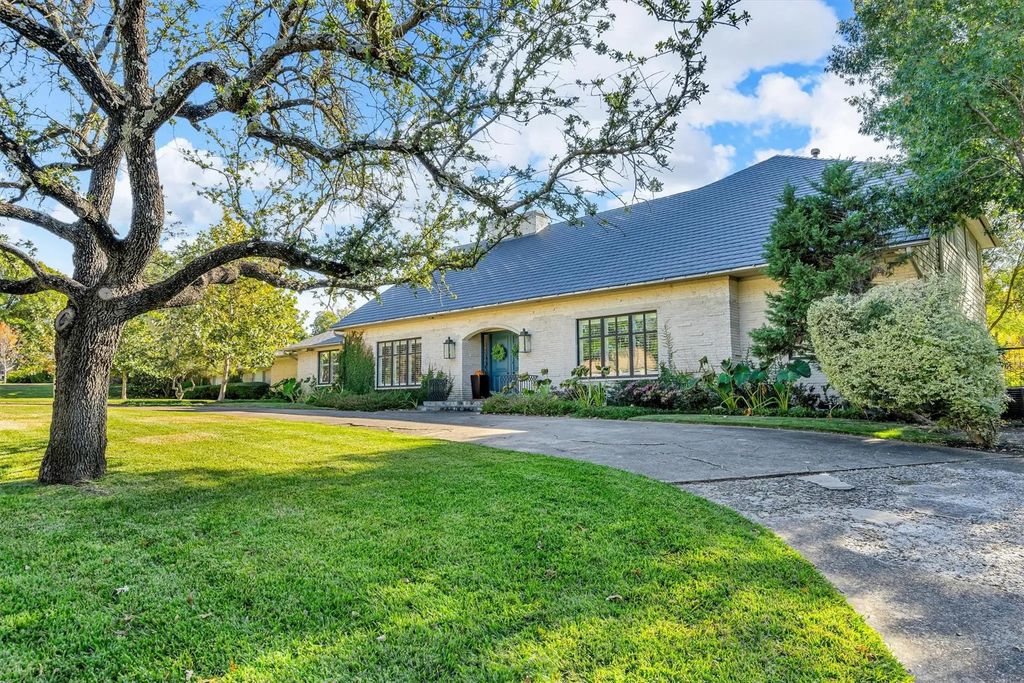 7140 Spring Valley Road, Dallas