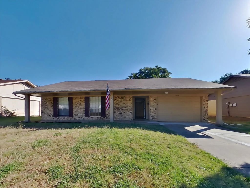 1718 Kingston Drive, Lewisville