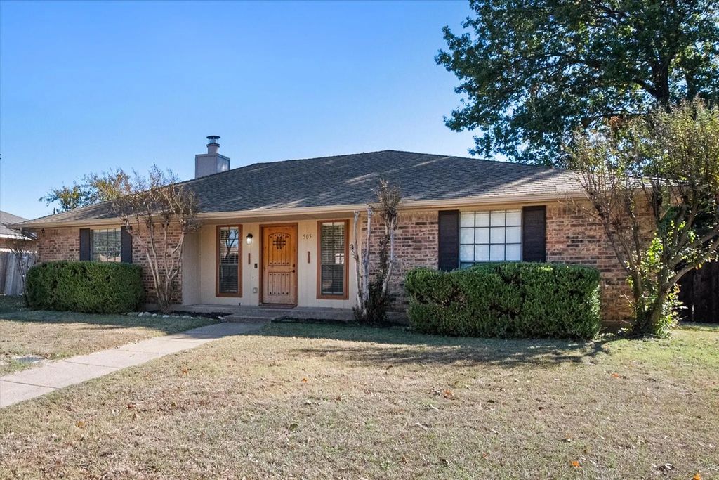 505 Meadow Ridge, Cedar Hill