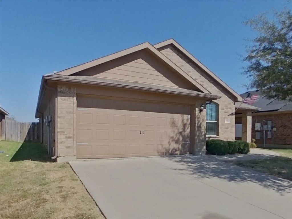 1104 Prelude Drive, Fort Worth