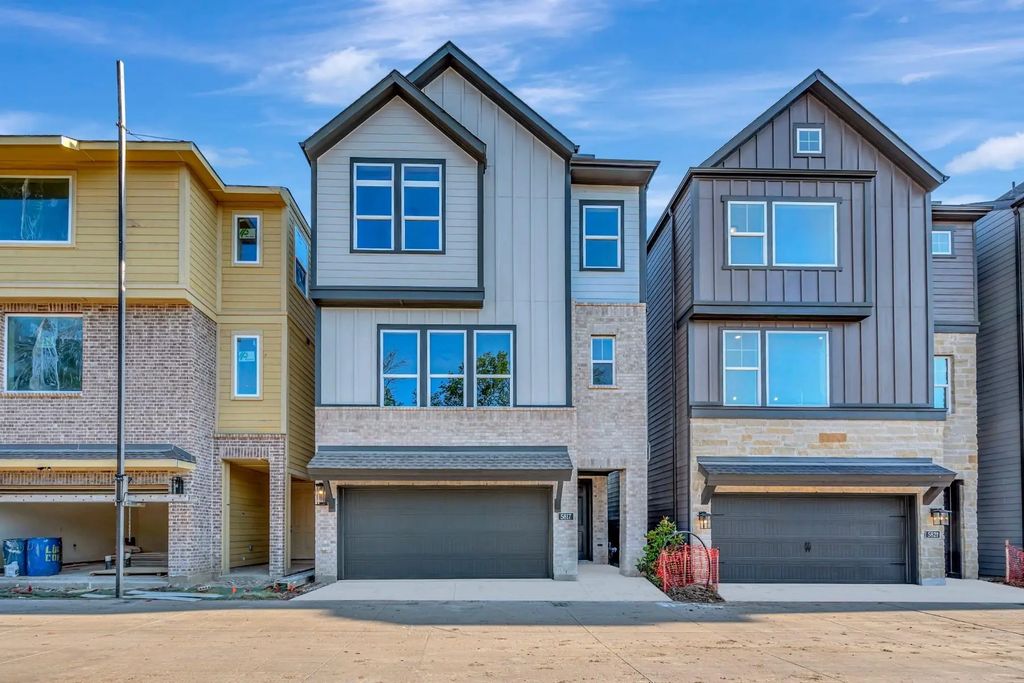 5817 Water Bridge Lane, Fort Worth