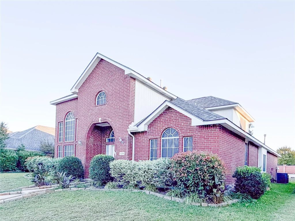 1236 Whitehorse Drive, Lewisville