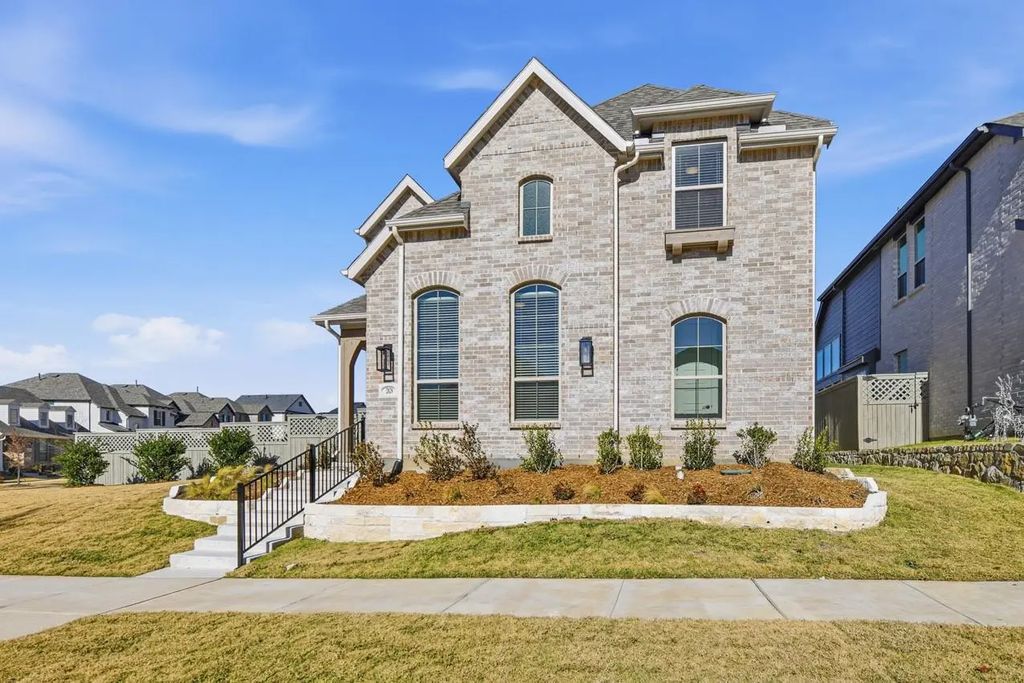 2028 Gray Drive, Northlake