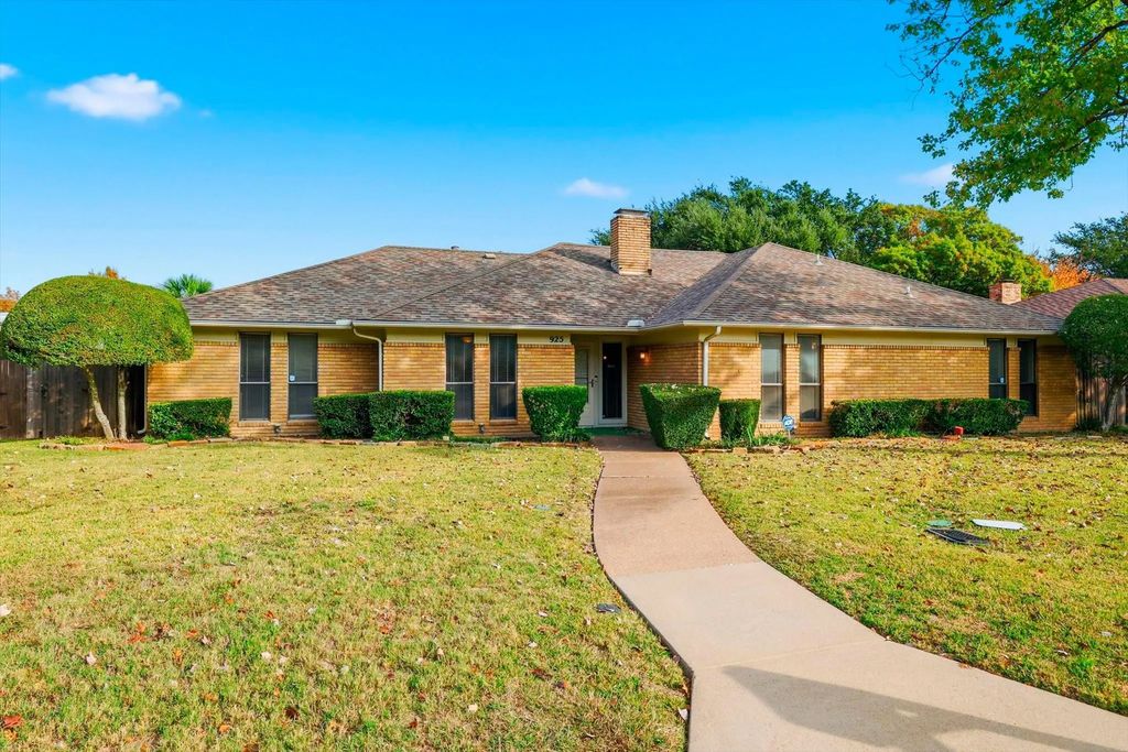 925 Prairie Creek Drive, DeSoto