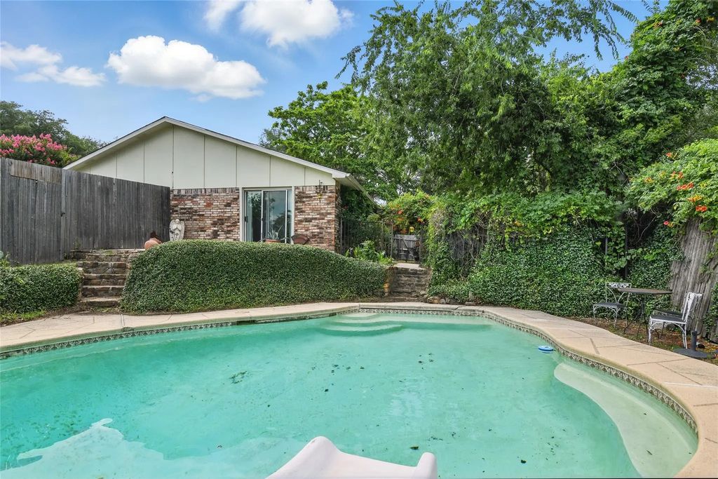6318 Green Valley Drive, Garland