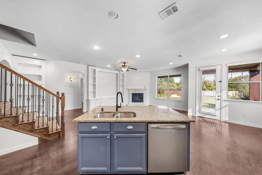 600 Park Meadow Lane, McKinney