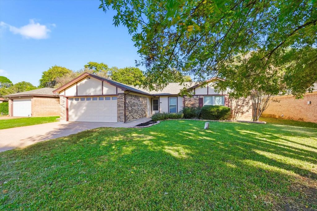 6003 Big Springs Drive, Arlington
