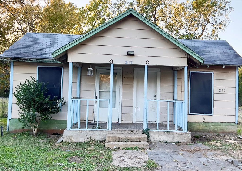 217 N Acres Drive, Dallas