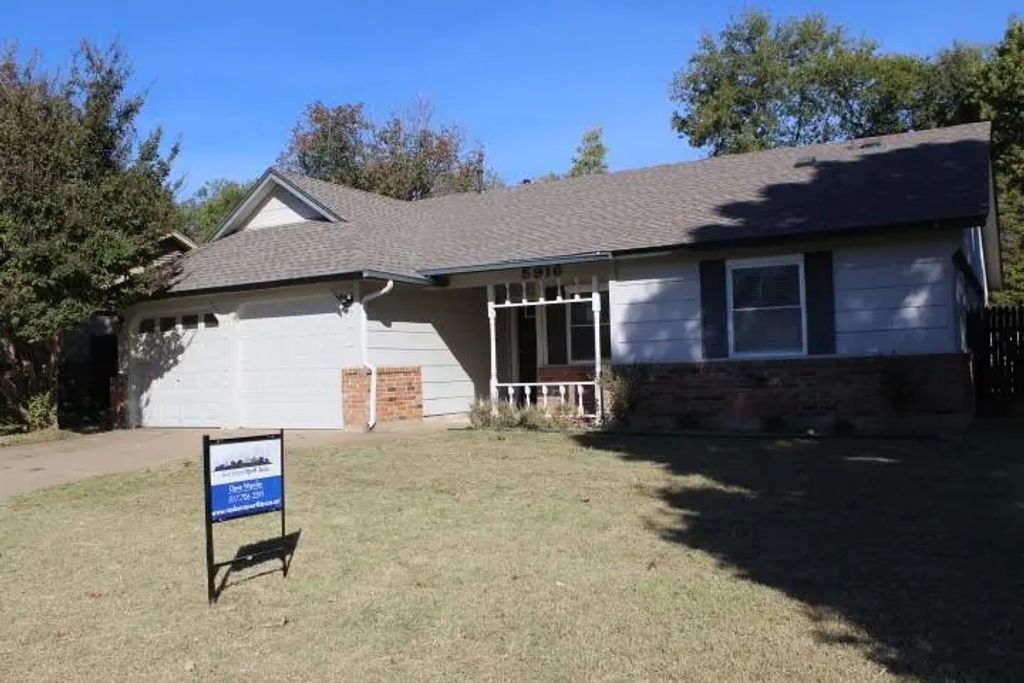 5916 Sea Breeze Lane, Fort Worth