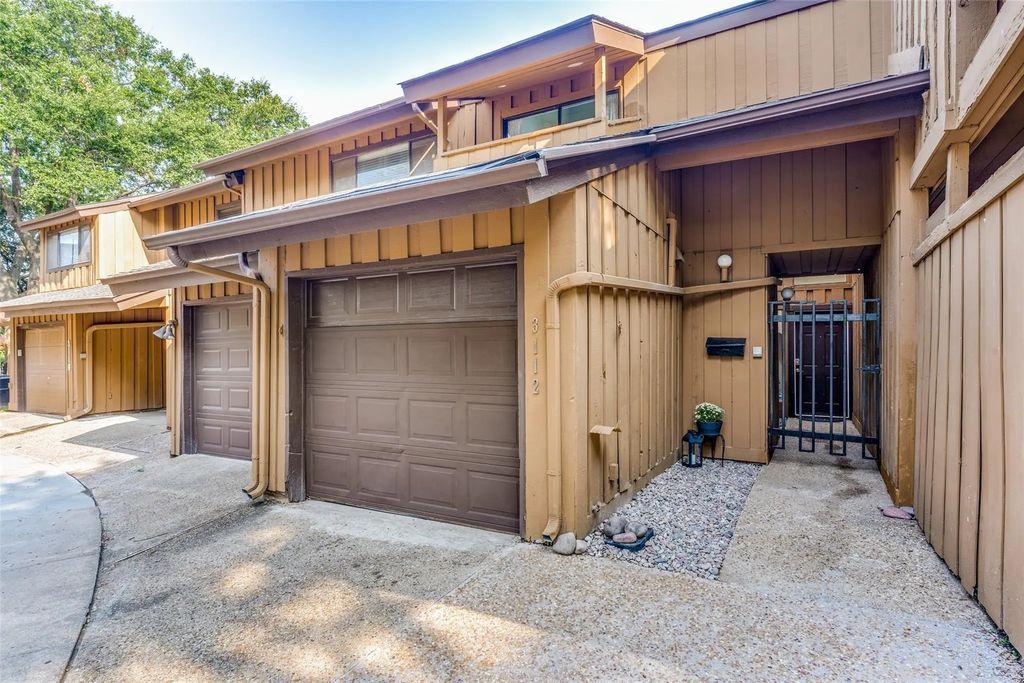 3112 Pin Oak Court, Farmers Branch
