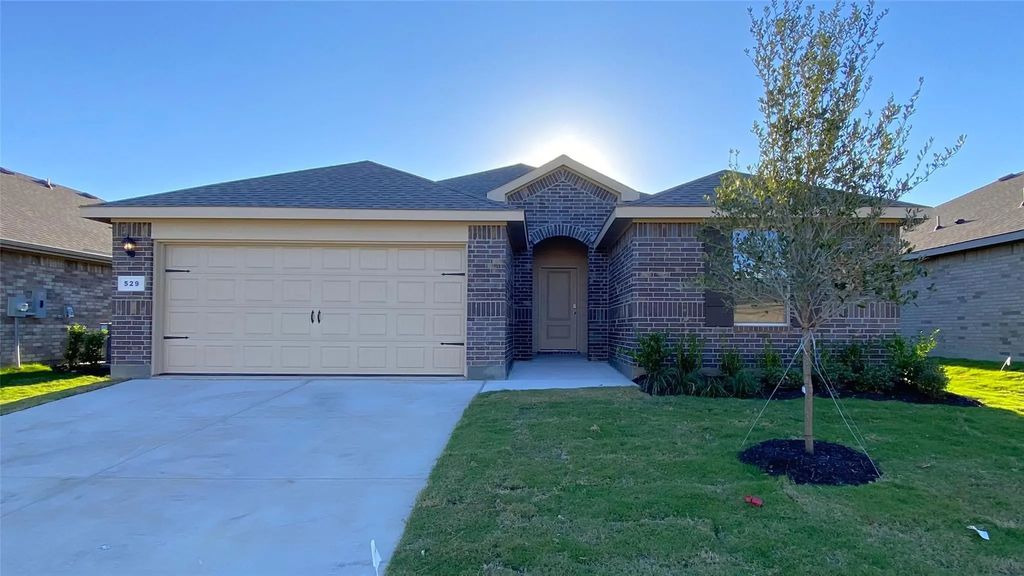 529 Marsh Street, Cleburne